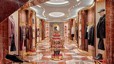 dolce and gabbana boutiques.